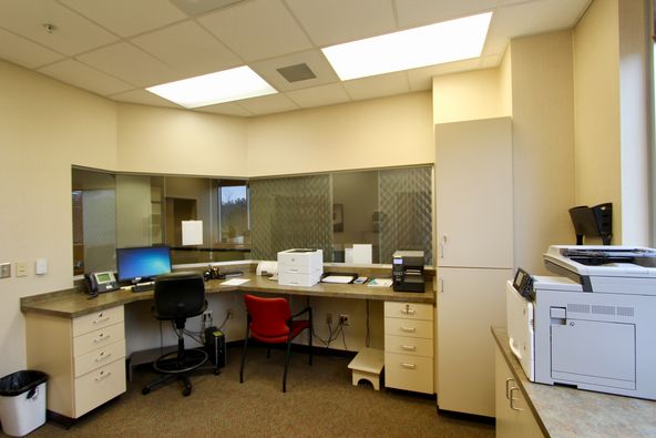 Class A Office/Medical : 2 Southern Point Pkwy, Hattiesburg, MS 39401